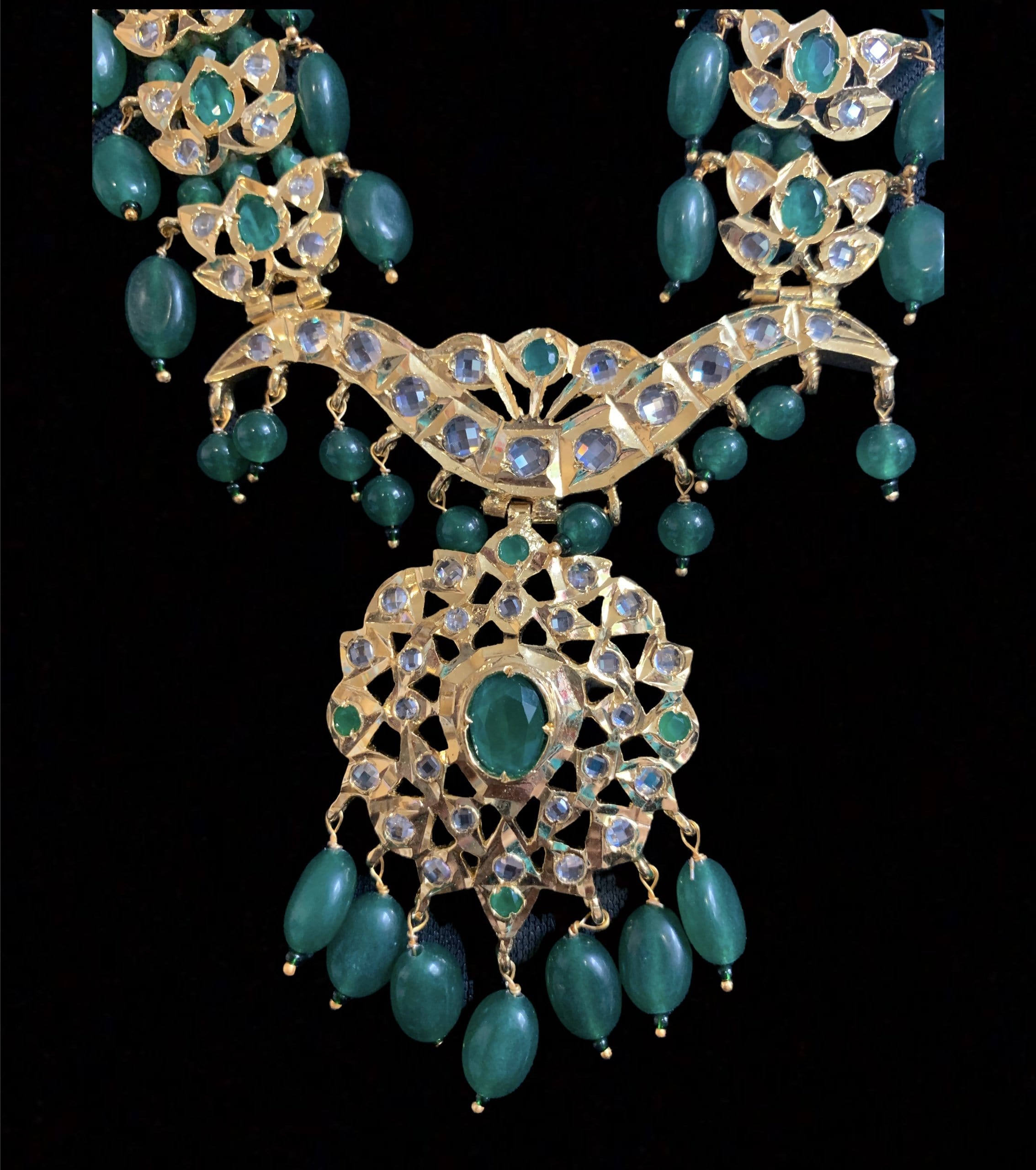 LN43 Asif jaahi haar in green  ( SHIPS IN 2 WEEKS  )