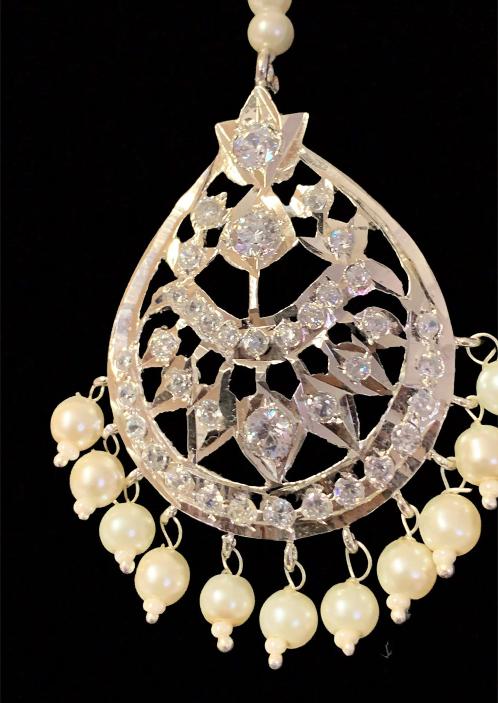 BR86 Amira bridal set  ( SHIPS IN 3 WEEKS )