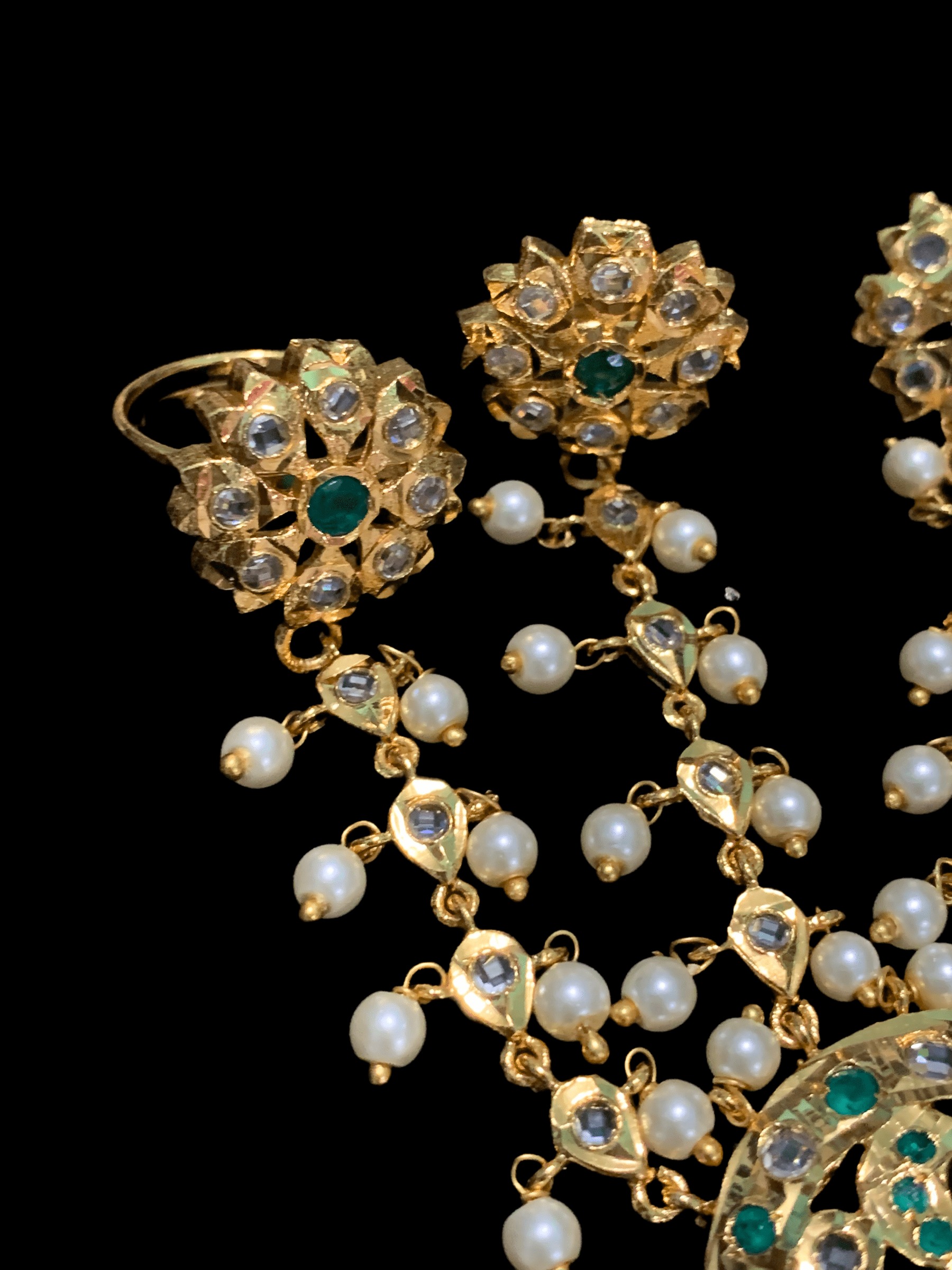 Soha haathphool - green ( one pair )  ( SHIPS IN 3 WEEKS )