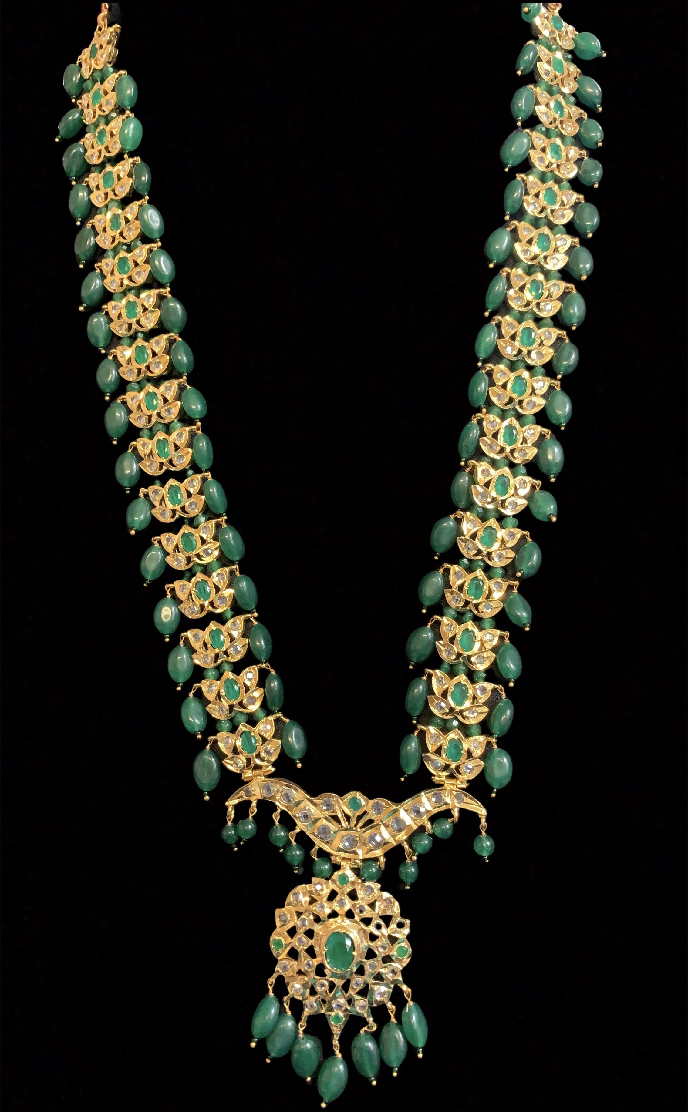 LN43 Asif jaahi haar in green  ( SHIPS IN 2 WEEKS  )