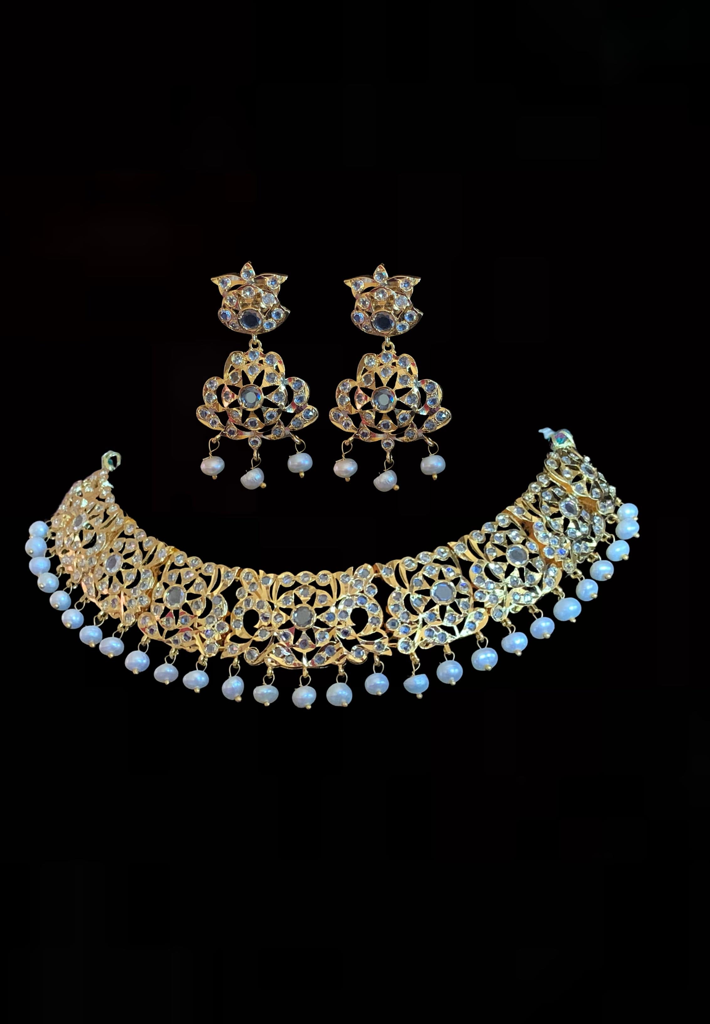 DNS159 Heena necklace set in fresh water pearls  ( READY TO SHIP )