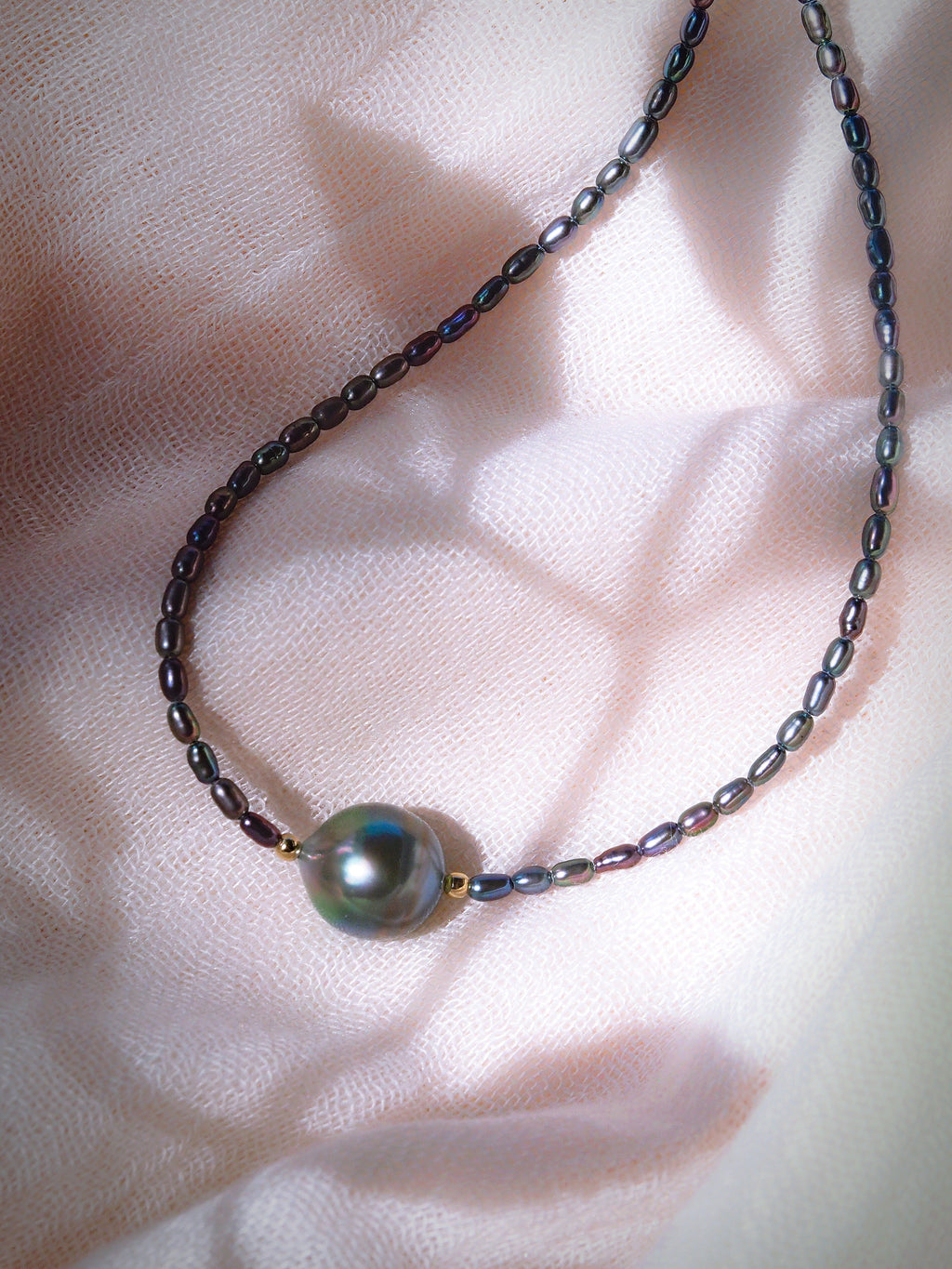 Genuine Tahitian Pearl Choker Necklace - Gold Kaimalie