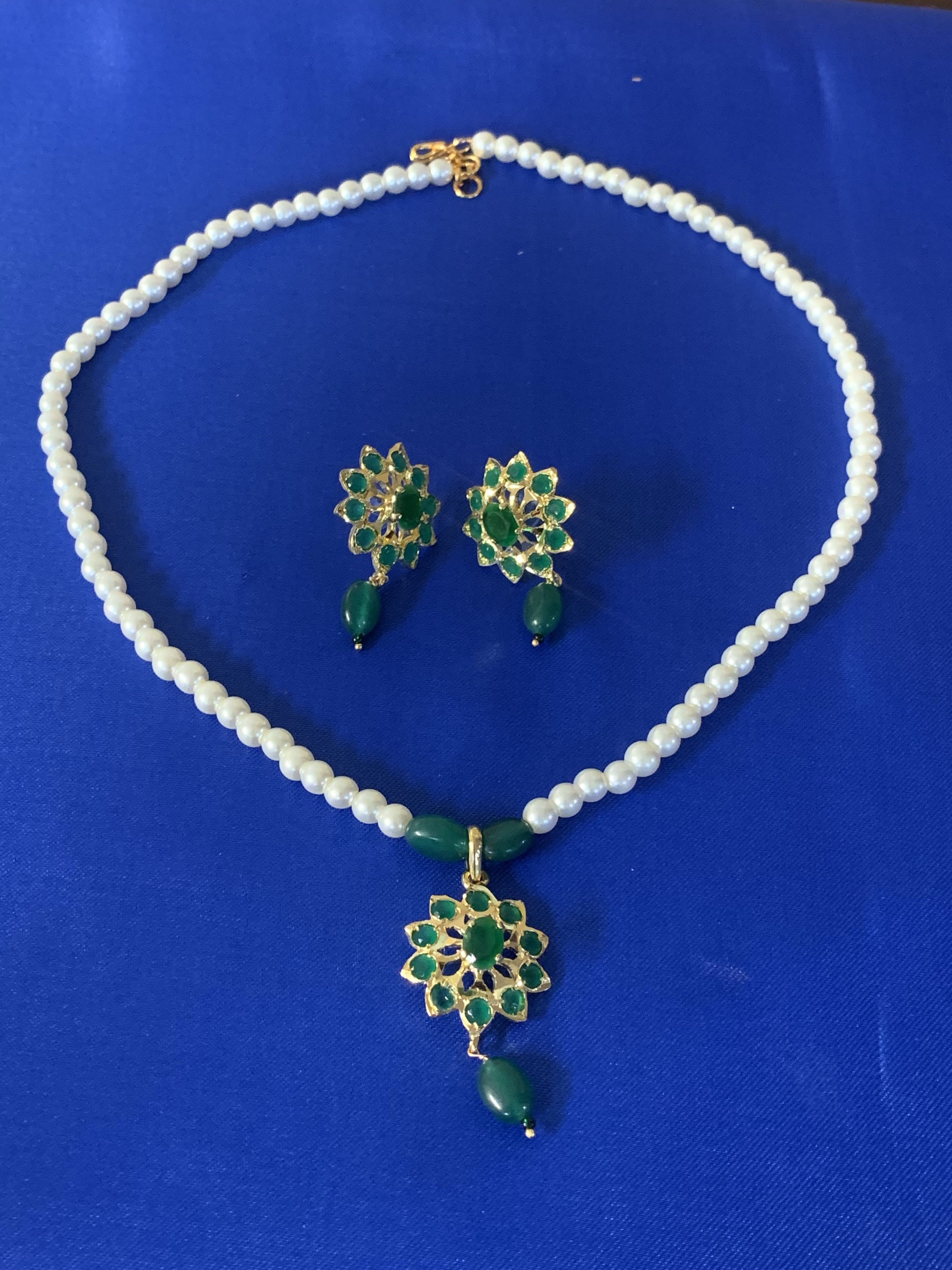 PS482 Nisa pendant set (SHIPS IN 3 WEEKS )