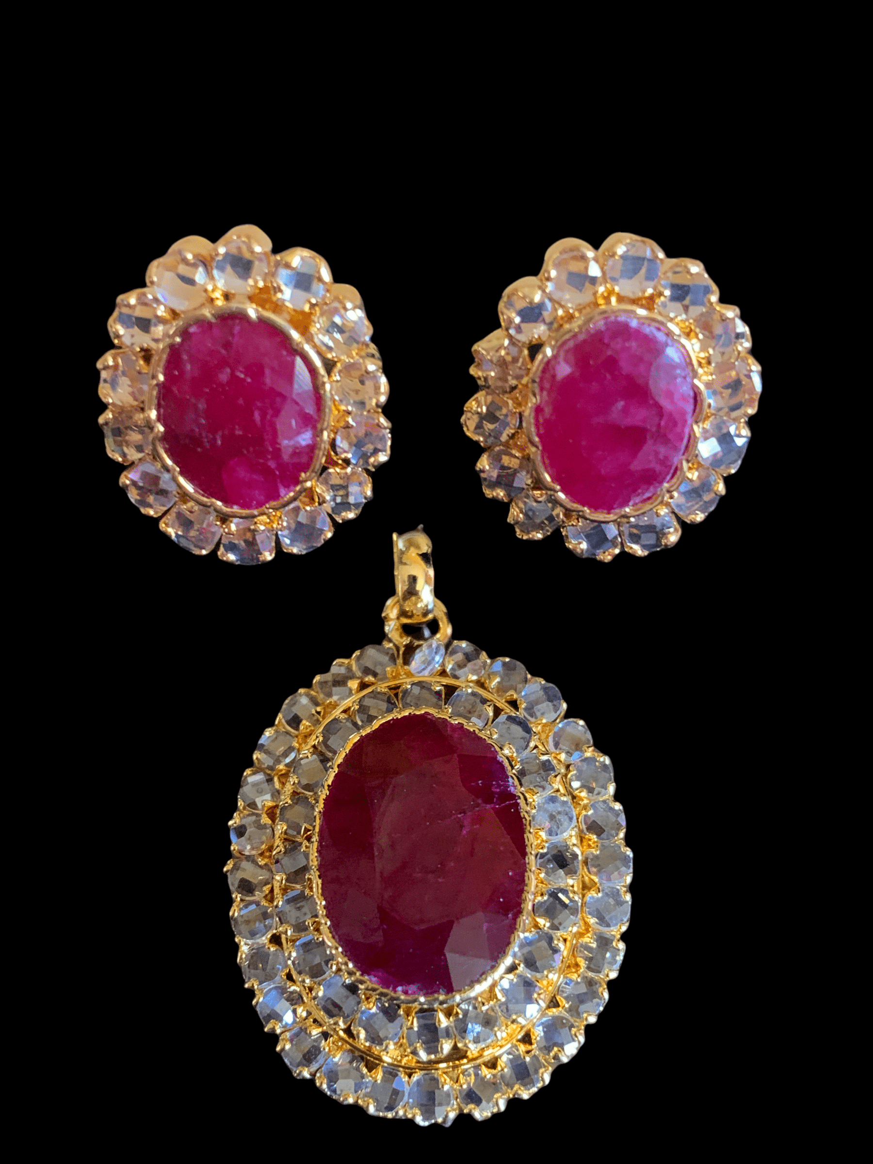 PS454 Pendant set with rubies  ( READY TO SHIP )