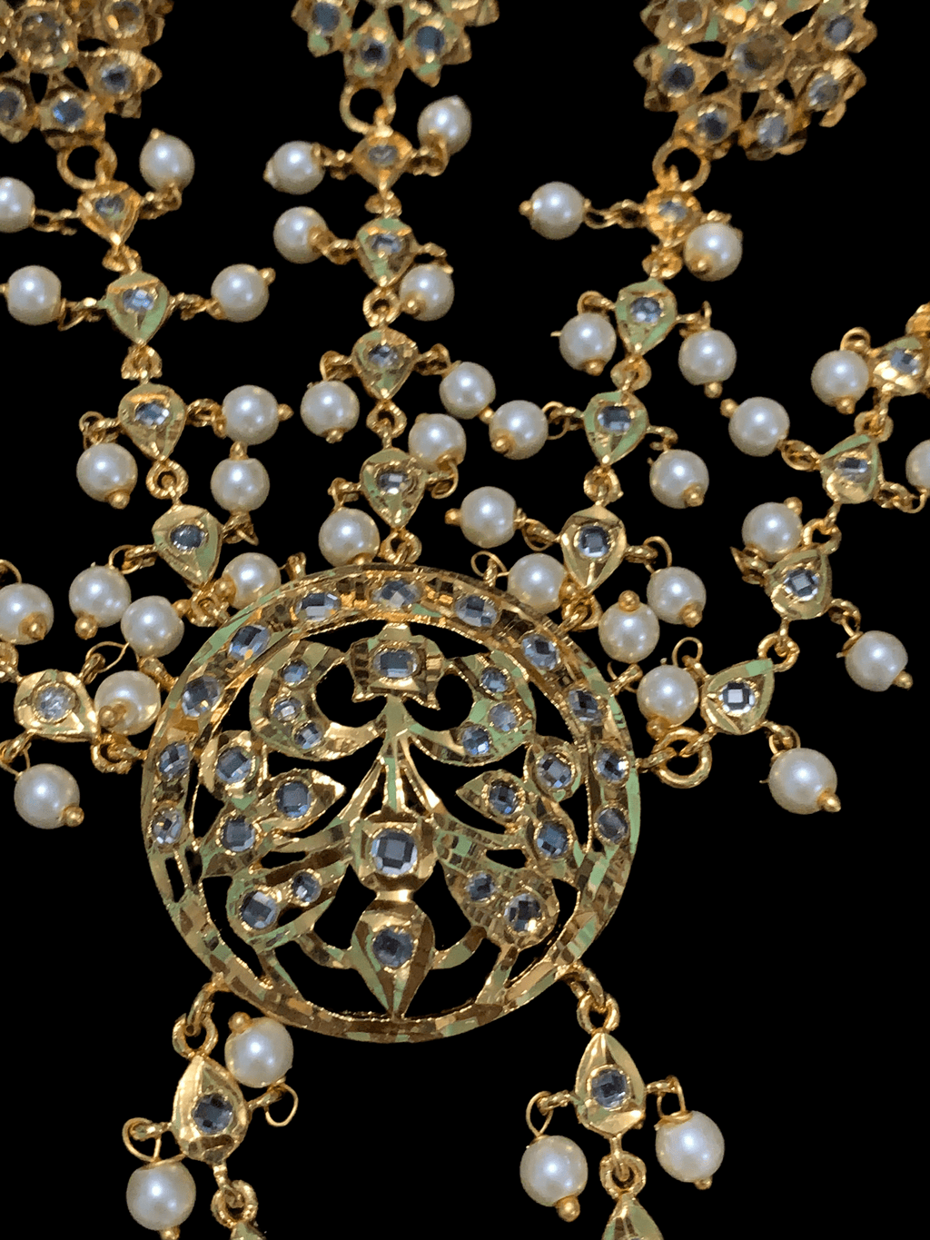 Soha haathphool - pearls  ( one pair )  ( SHIPS IN 3 WEEKS )