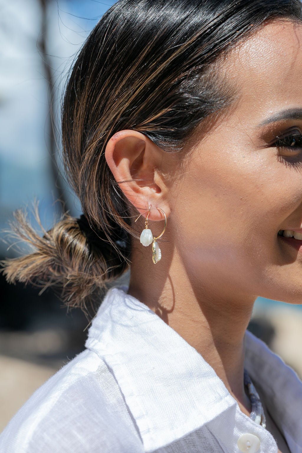 Mini Biwa Pearl Hoop Earrings - Gold Kaimana