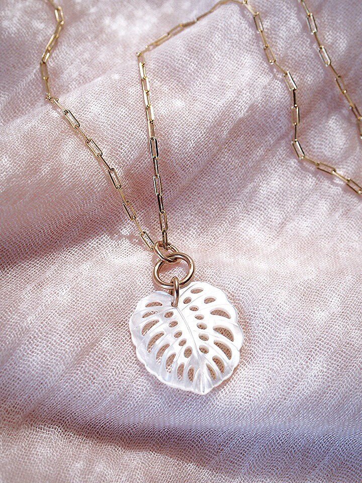 Gold Monstera Chain Necklace - Makana