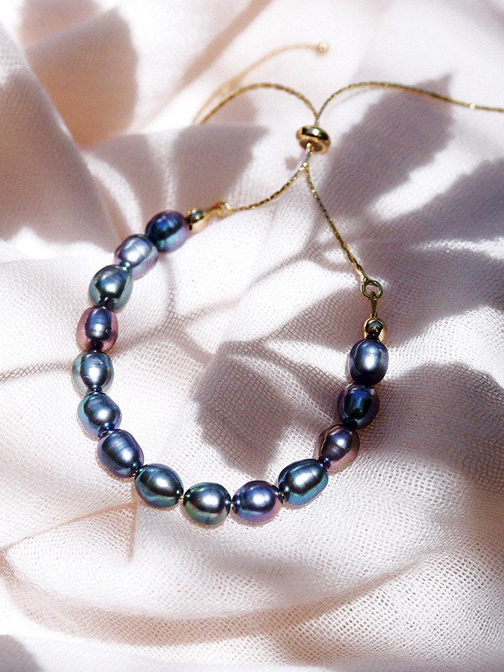 Peacock Pearl Bracelet with Adjustable Gold Chain - Keilani