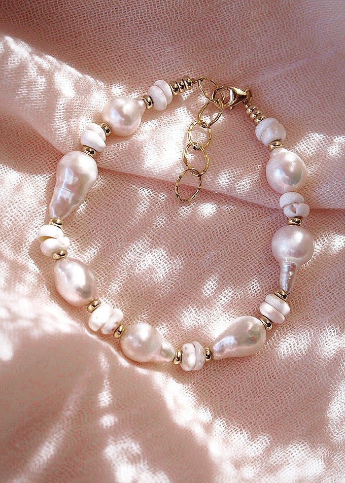 Gold Puka Baroque Pearl Bracelet - Kakahi