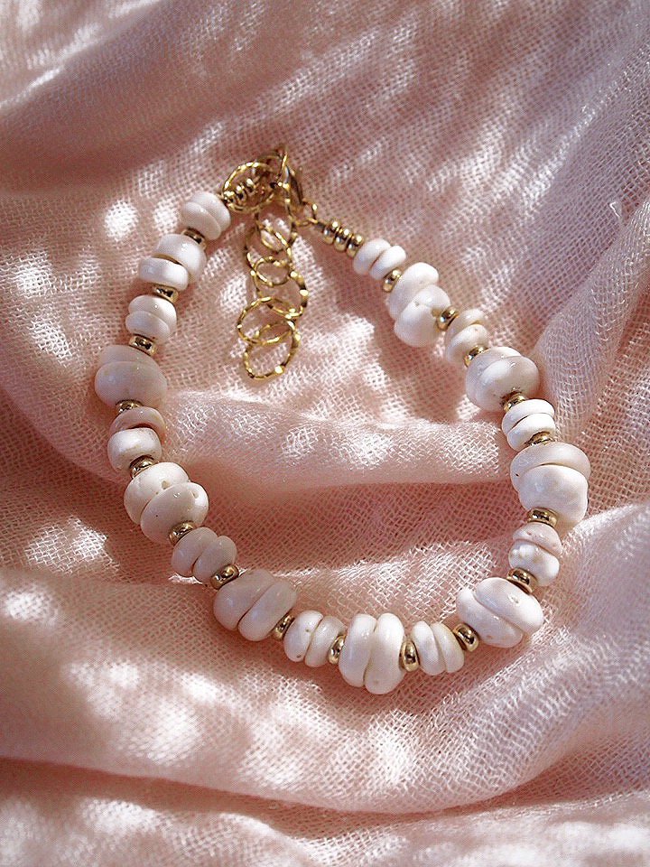 Puka Shell Bracelet - Gold Kahale