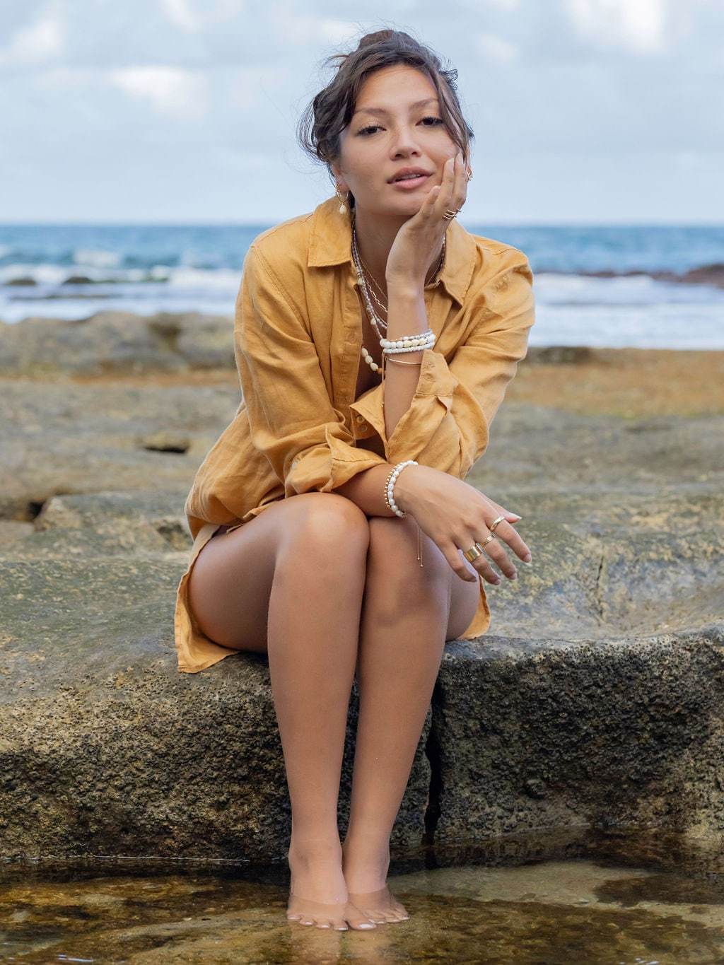 Sandalwood Pikake Flower Bead Necklace - Hakumele