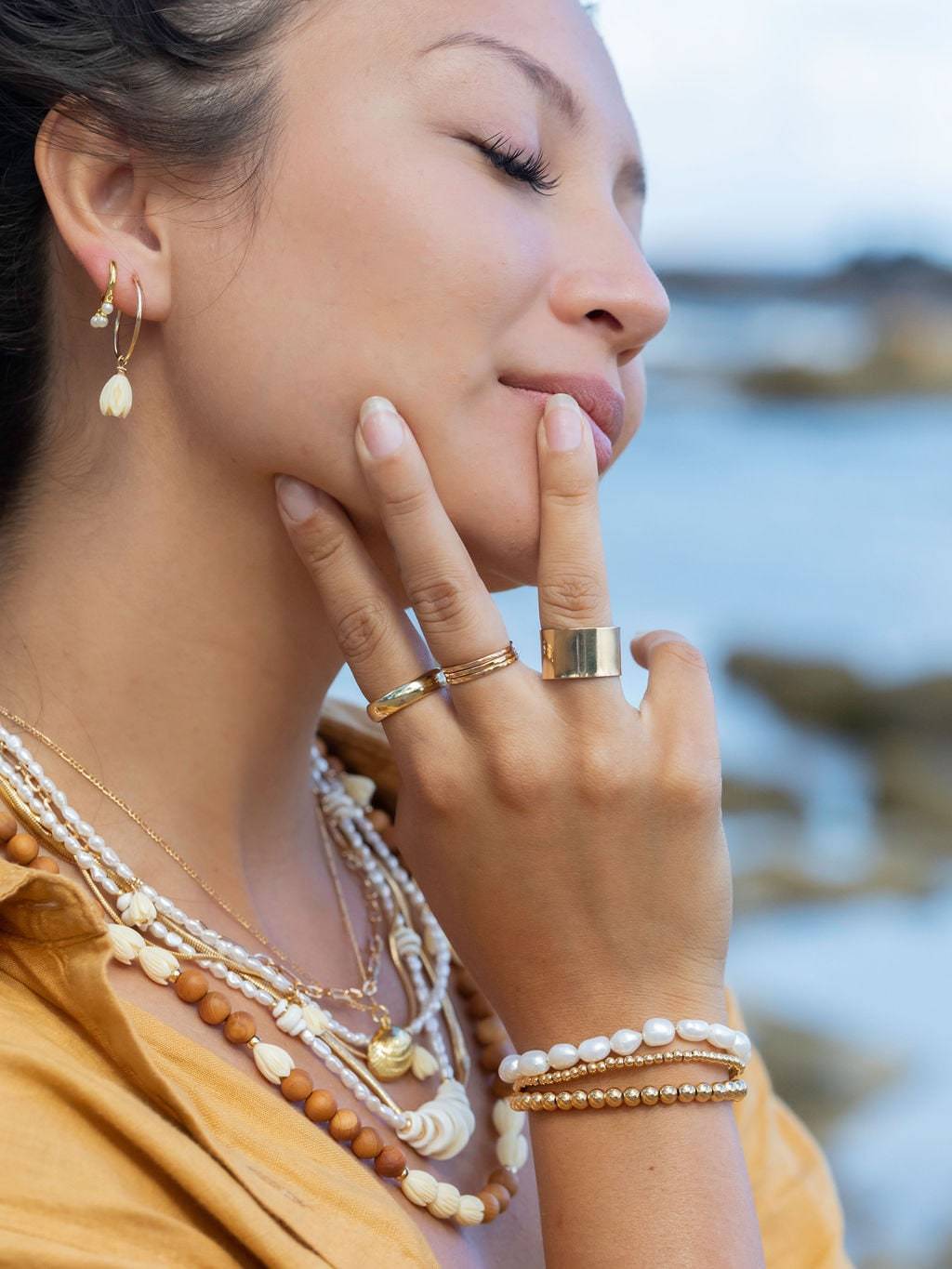 White Pearl Bracelet with Adjustable Gold Chain - Keilani