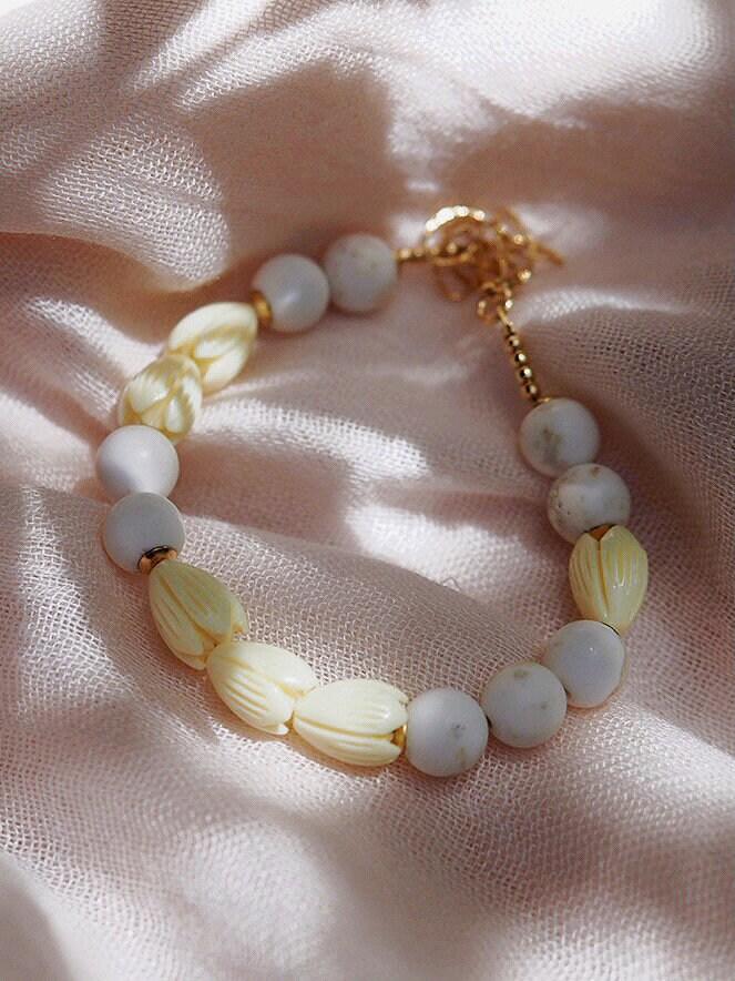White Turquoise Pikake Flower Bead Bracelet - Hakumele